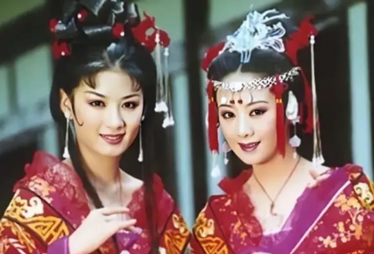 明星亮相《小美人鱼》北美首映红毯,首批电影反响出炉。“哈里·贝利